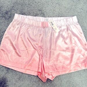 Ombré Silk shorts. Size M